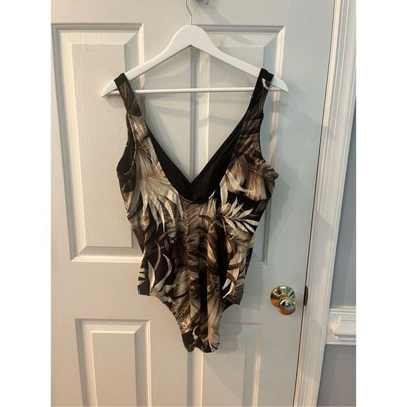 Longitude Black & Brown Leaves One Piece Slimming Swimsuit sz 16 EUC - Picture 5 of 8